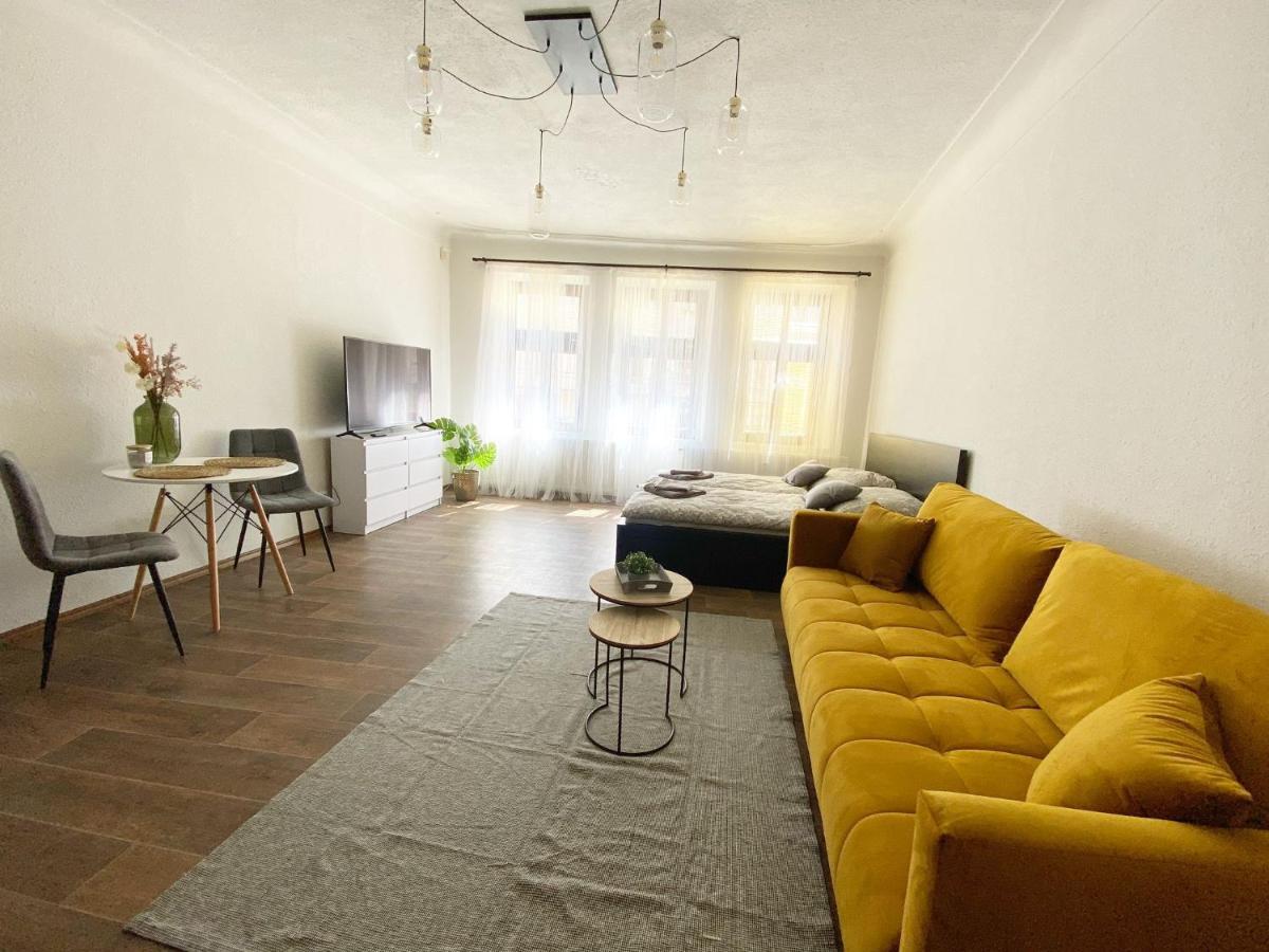 Kovarik Apartments I オロモウツ エクステリア 写真