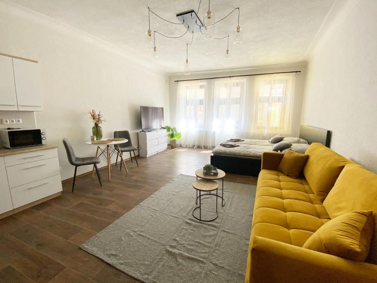 Kovarik Apartments I オロモウツ エクステリア 写真
